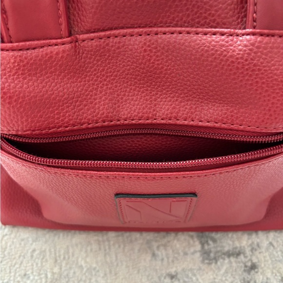 Nautica Red-Burgundy Cabin Fever Med Faux Leather Satchel Silver Tone Hardware - Picture 4 of 15
